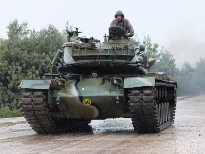 Μετεκπαίδευση Εφέδρων Αξ/κων στη Σχολή Τεθωρακισμένων