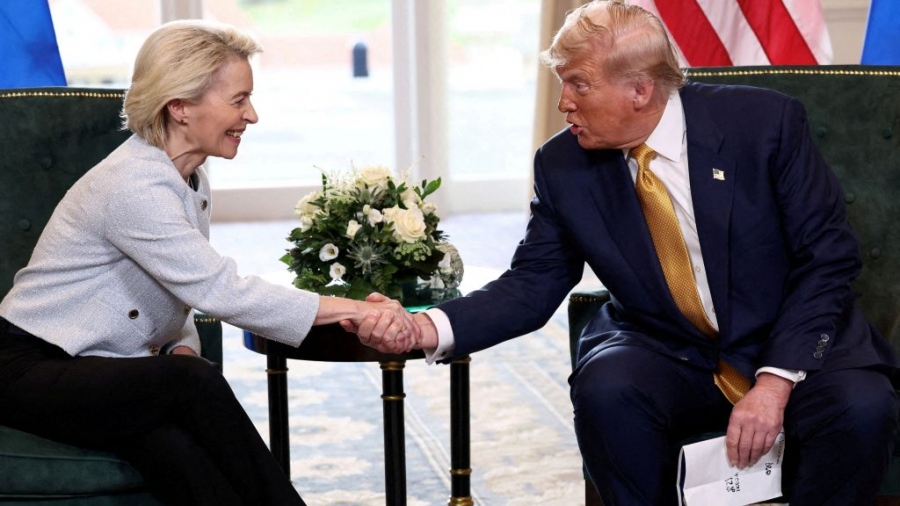 Η ΕΕ συνθηκολόγησε και στα… χαρτιά - Το κοινό ανακοινωθέν για οικονομικό σοκ με δασμούς 15% και επενδύσεις μαμούθ