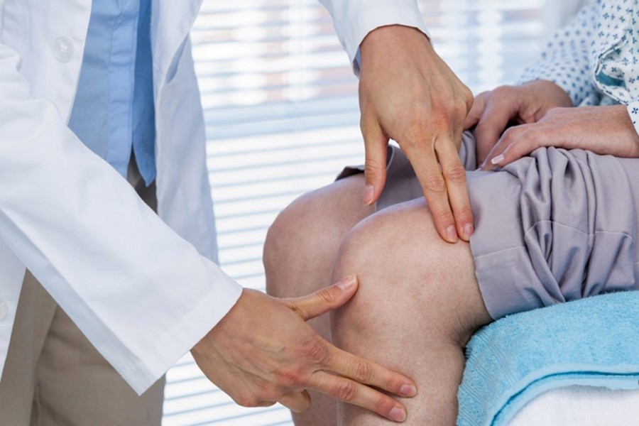 Nέα τεχνική ολικής αρθροπλαστικής γόνατος με προεγχειρητική πλοήγηση οδηγών (preoperative navigation guides)