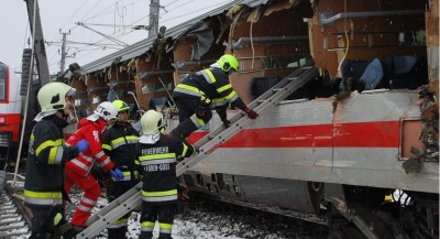Αυστρία: Μία νεκρή και τουλάχιστον 22 τραυματίες σε σύγκρουση τρένων
