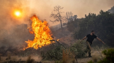 Πυροσβεστική: Ξέσπασαν 34 πυρκαγιές μέσα σε ένα 24ωρο