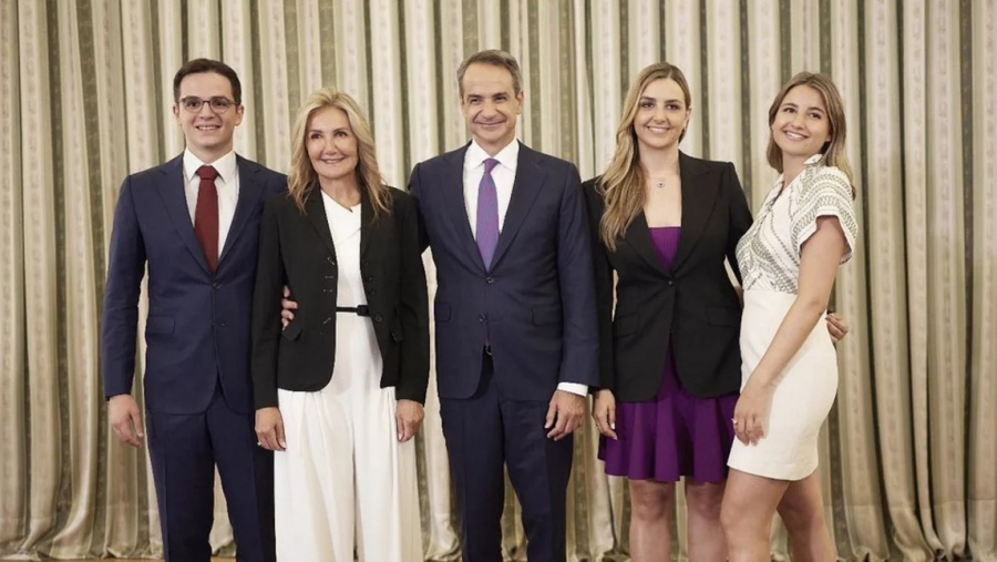 Η ανάρτηση της Μαρέβας Μητσοτάκη για την επανεκλογή του συζύγου της: Πάντα περήφανοι για σένα Κυριάκο - Τα κατάφερες!