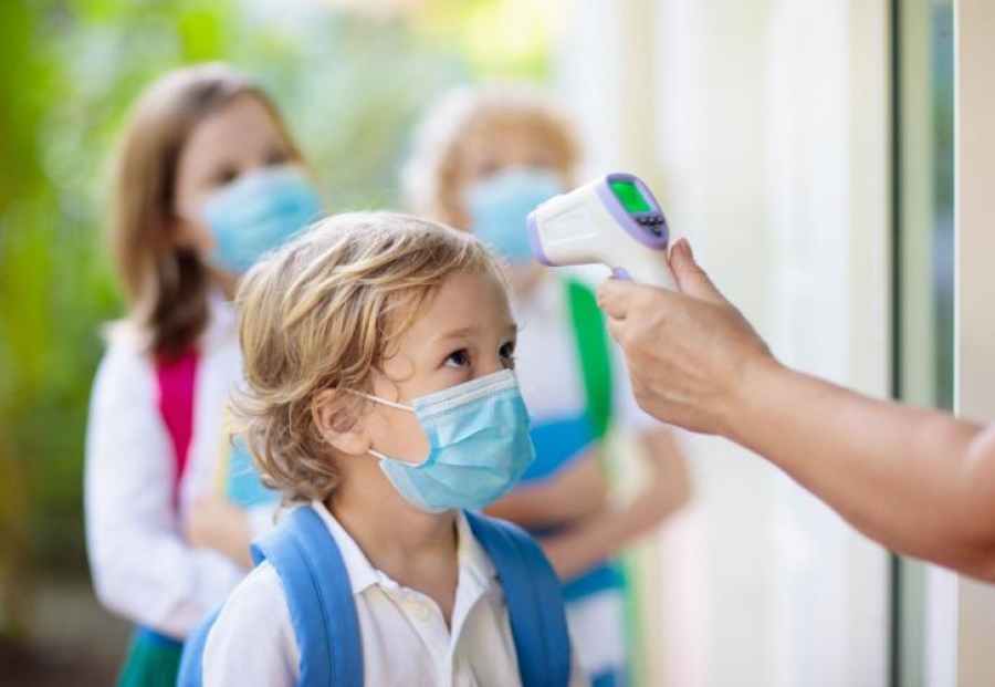 ΗΠΑ: Σύγχυση και δυσφορία για τη νέα οδηγία χρήσης της μάσκας στις σχολικές αίθουσες