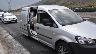 Κοζάνη: Πάνω από 300 κιλά κάνναβης μετέφερε φορτηγάκι - Αστυνομικές έρευνες για τον εντοπισμό του οδηγού