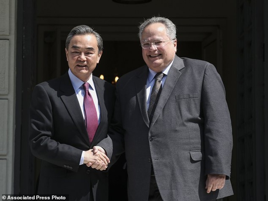 Επίσημη επίσκεψη Κοτζιά στην Κίνα – Σήμερα 27/8 η συνάντηση με τον Κινέζο ΥΠΕΞ, Wang Yi