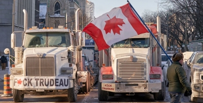 Η κατάληψη της Οτάβα φέρνει χαλάρωση μέτρων κατά covid στον Καναδά – Νίκη του Freedom Convoy, απών ο Trudeau