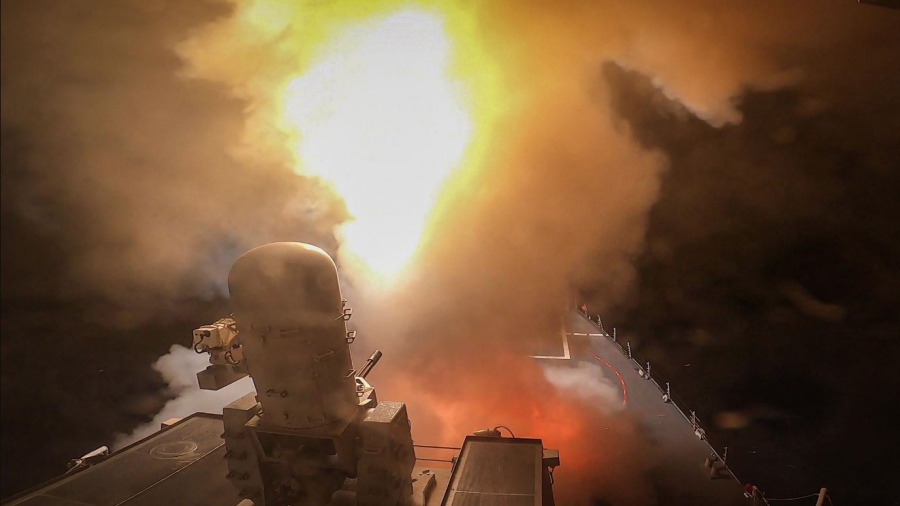 Ερυθρά Θάλασσα: Σκληρά αντίποινα των Houthis στις ΗΠΑ - Νέο χτύπημα σε πλοίο στα 60 μίλια νοτιανατολικά του Άντεν