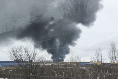 Οι ουκρανικές Ένοπλες Δυνάμεις βομβάρδισαν τη Makeyevka - Πνίγηκε στον καπνό η πόλη, χωρίς ρεύμα