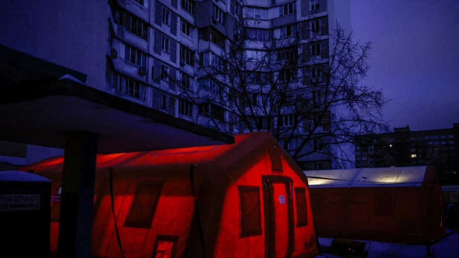 Νεκρή πόλη το Κίεβο - Κατέρρευσε το δίκτυο υδροδότησης, παρέλυσαν συγκοινωνίες - Εξαθλιωμένοι εκατομμύρια Ουκρανοί, εικόνες αποκάλυψης