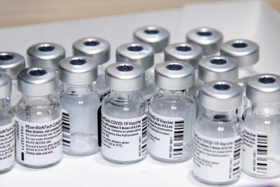 Πιθανή σύνδεση του εμβολίου της Pfizer με μυοκαρδίτιδες – Ενέκρινε το κινεζικό Sinovac ο ΠΟΥ