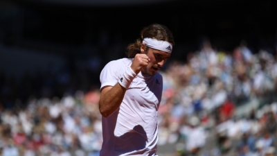 Roland Garros: «Φορτσάτος» στο 2ο σετ ο Τσιτσιπάς (video)