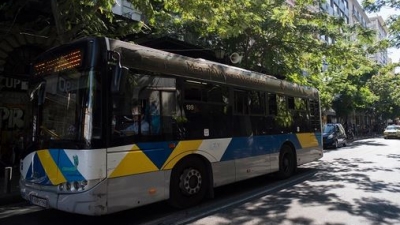 Βασιλίσσης Σοφίας: Δέκα ελαφρά τραυματίες από σύγκρουση λεωφορείου με αυτοκίνητο