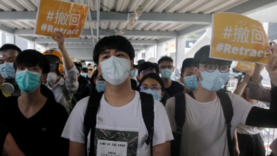 Χονγκ Κονγκ: Συγκρούσεις αντικυβερνητικών διαδηλωτών με υποστηρικτές του Πεκίνου - Κίνδυνος εμφυλίου