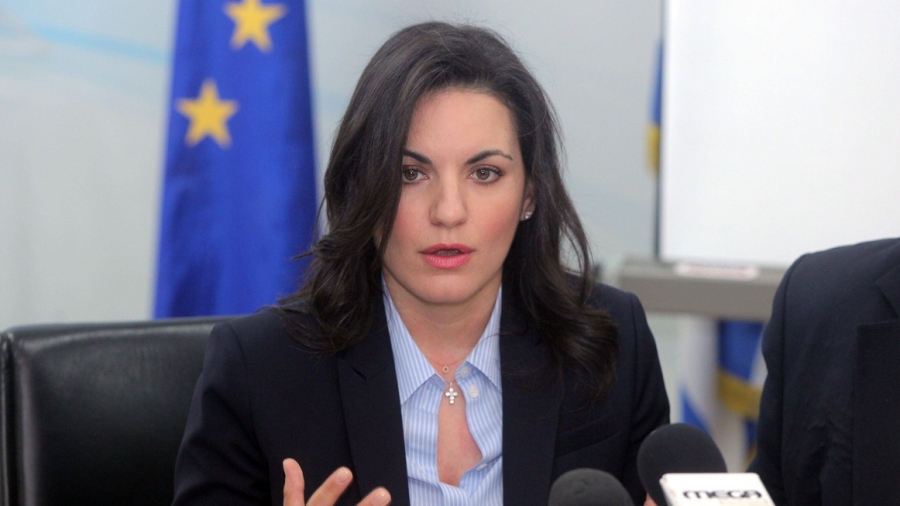 Η Όλγα πήρε το όπλο της: Η Κεφαλογιάννη πυροβολεί ξανά την κυβέρνηση Μητσοτάκη μετά τις υποκλοπές