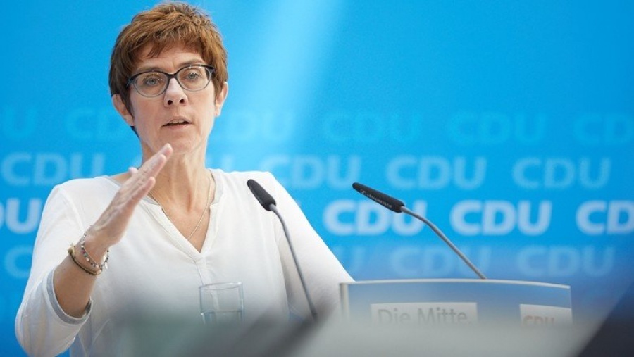 Kramp-Karrenbauer (Υπ. Αμύνης Γερμανίας): Η Γερμανία μπορεί να συμβάλλει περισσότερο στα έξοδα του ΝΑΤΟ
