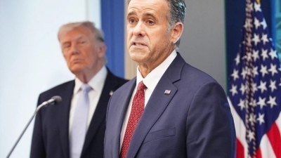Νέες πληροφορίες για τη μυστική αποστολή Ratcliffe στη Μόσχα – Με ποιους συνομίλησε