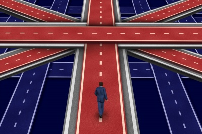 Politico: Εάν συμμαχούσαν Συντηρητικοί – Κόμμα Brexit θα σχημάτιζαν κυβέρνηση στη Μ. Βρετανία
