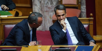 Σύσκεψη στο Μαξίμου για οικονομία και εστίαση – Δήλωση Μητσοτάκη για έκτακτες παρεμβάσεις