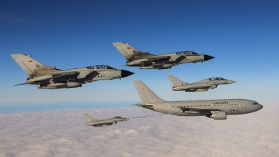 Der Spiegel - Σκάνδαλο με πτήσεις και διαβαθμισμένες πληροφορίες: Γερμανοί πιλότοι της Luftwaffe εκπαιδεύουν Κινέζους