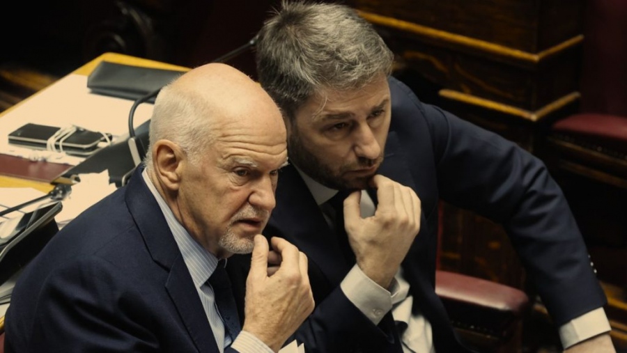 To μεγάλο φάουλ του Νίκου Ανδρουλάκη στον Γιώργο Παπανδρέου – Πως σώθηκε τελευταία στιγμή