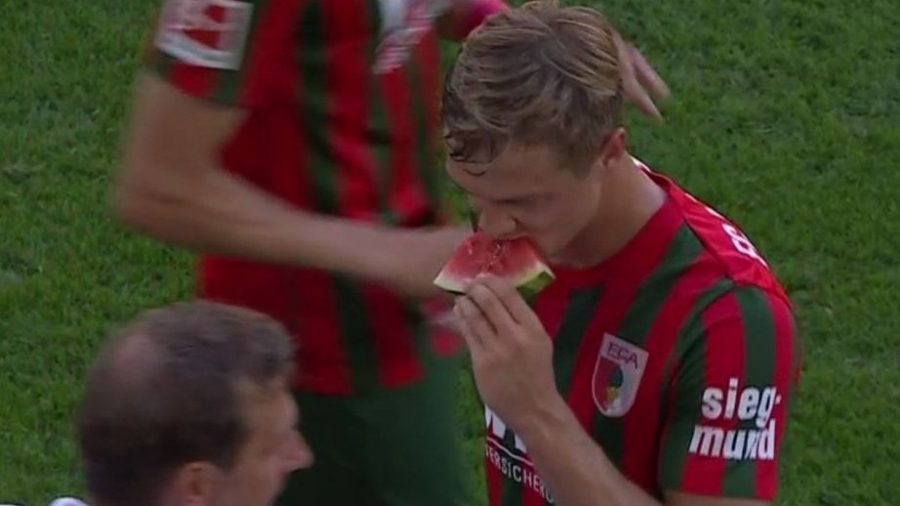 Άουγκσμπουργκ – Χόφενχαϊμ: Cooling break… με καρπούζι! (video)