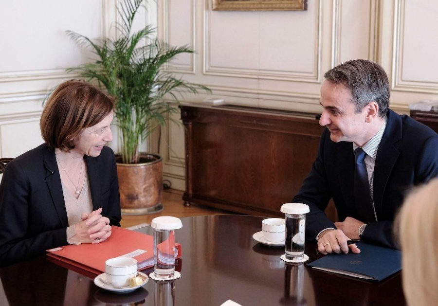 Συνάντηση Μητσοτάκη με την Γαλλίδα Υπουργό Άμυνας για ζητήματα αμυντικής συνεργασίας
