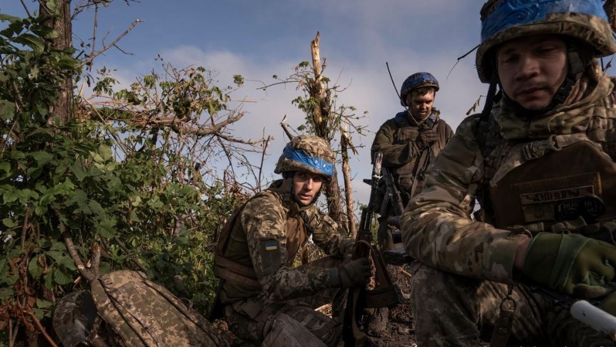 DW: Η Ουκρανία αναζητά απεγνωσμένα λύσεις για την έλλειψη στρατιωτών