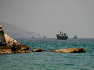 Επίδειξη ισχύος IRGC: «Απαγορευμένη ζώνη» στο Hormuz επιβάλλει το Ιράν