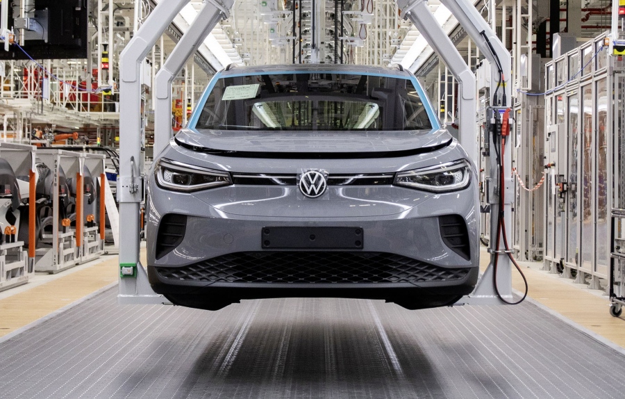 Το VW ID.4 αλλάζει πρόσωπο και όνομα