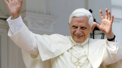 Βατικανό: Στενός συνεργάτης του Πάπα Βενέδικτου αποκαλύπτει τα τελευταία του λόγια πριν αποβιώσει
