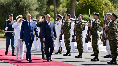 Βόμβες Δένδια από την Κύπρο: Δεν είμαστε απλώς εταίροι, είμαστε αδέρφια