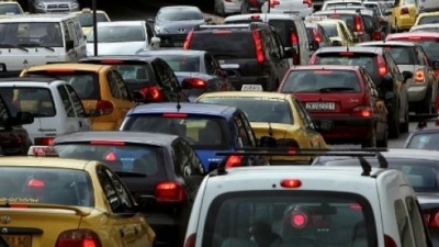 Κορυφώνεται η έξοδος των Χριστουγέννων – Αυξημένα μέτρα της ΕΛ.ΑΣ, χωρίς προβλήματα η κίνηση στα λιμάνια