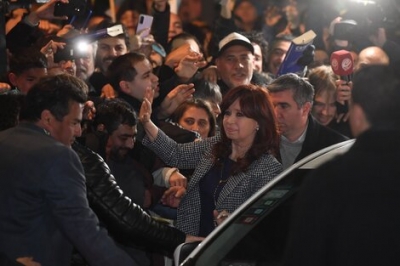 Ρωσία: Ναζιστής ο ένοπλος που αποπειράθηκε να δολοφονήσει την αντιπρόεδρο της Αργεντινής, Cristina Fernandez de Kirchner