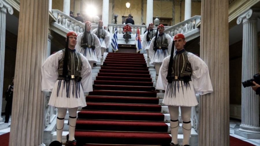 Προεδρικό Μέγαρο: Τιμάται η 46η επέτειος για την αποκατάσταση της Δημοκρατίας