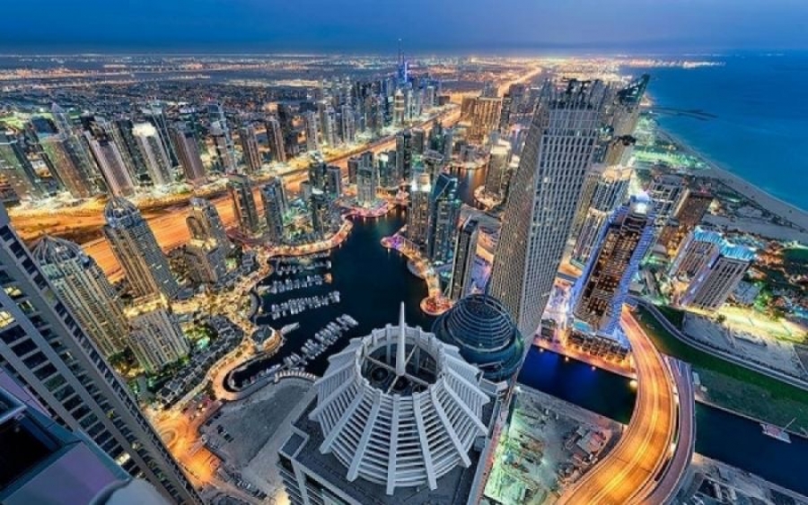 Τεράστια έκρηξη στο Ντουμπάι - Ανατινάχθηκε δεξαμενόπλοιο στο λιμάνι Jebel Ali