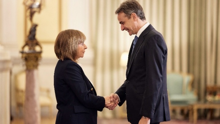 Σακελλαροπούλου (ΠτΔ): Πρωτοχρονιάτικες ευχές με την πολιτική, στρατιωτική και εκκλησιαστική ηγεσία