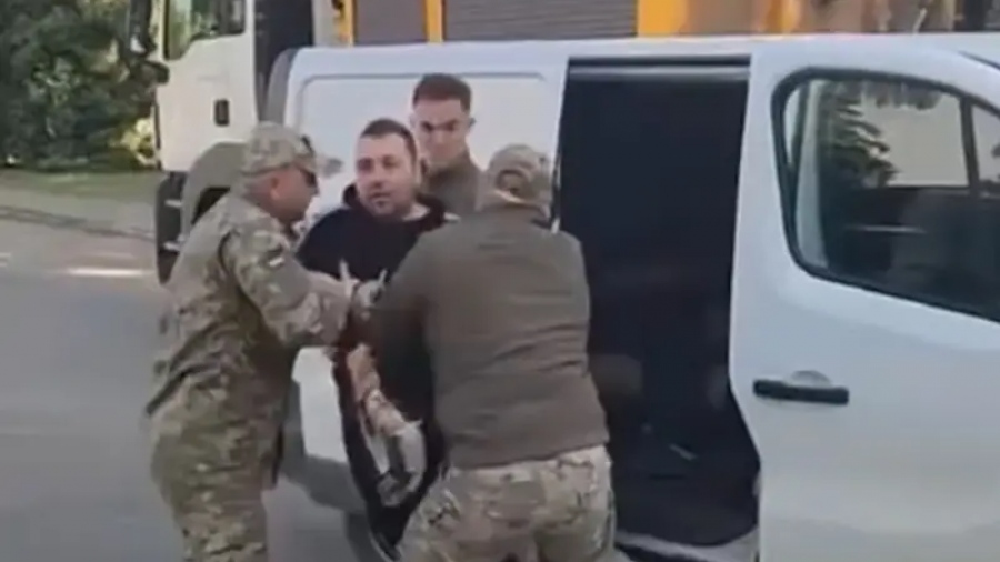 Σώζει την τιμή της Ευρώπης ο Orban - Θέτει ζήτημα για την αναγκαστική επιστράτευση στην Ουκρανία