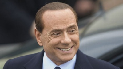 Berlusconi: Η Ιταλία δεν πρέπει να φύγει από το ευρώ - Συμφωνεί και η Λέγκα του Βορρά
