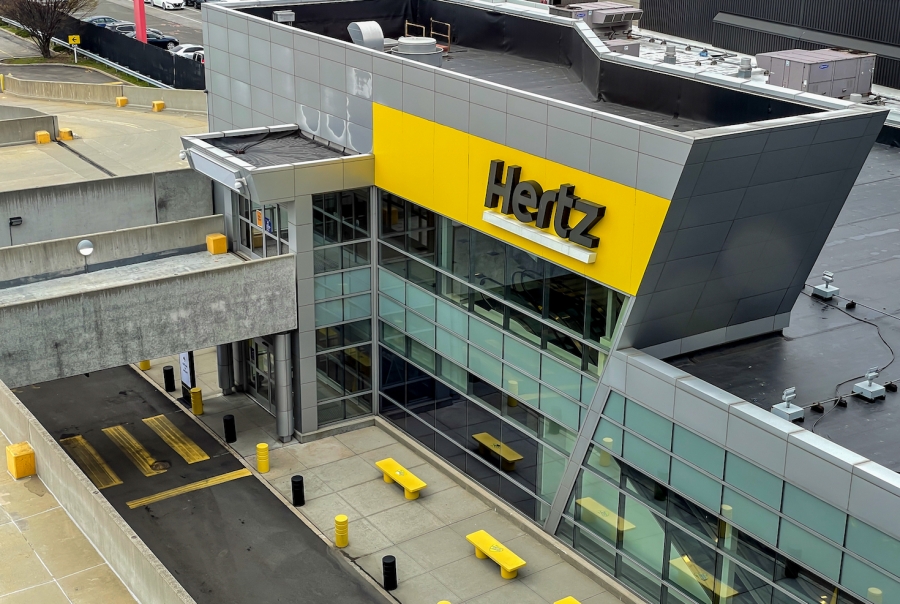 Σύμπραξη Hertz με BP για δίκτυο φορτιστών ηλεκτρικών οχημάτων στη Βόρεια Αμερική