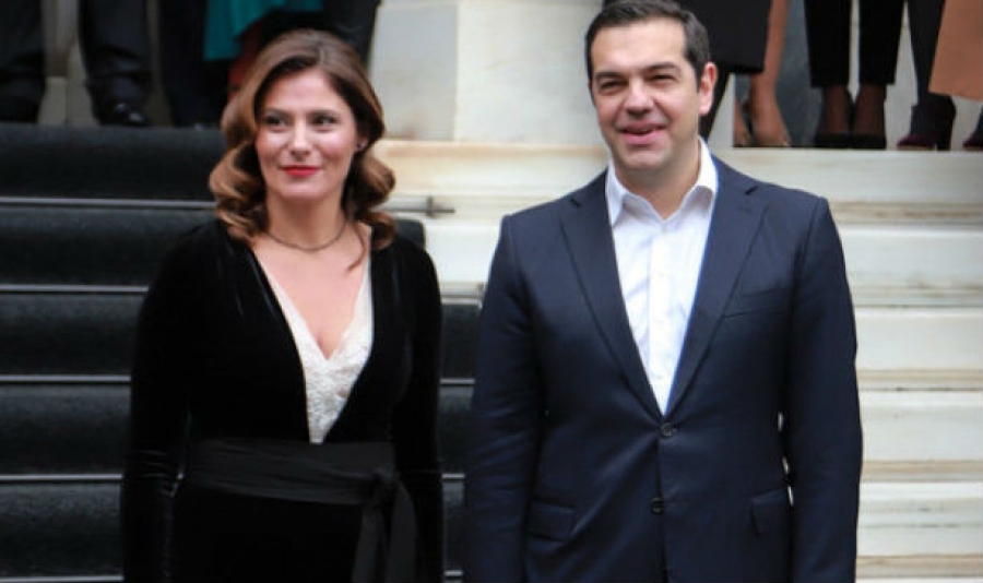 Πέθανε η μητέρα της Περιστέρας Μπαζιάνα – Ακύρωσε ομιλία του στη Βουλή ο Αλέξης Τσίπρας