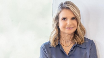 Αποστολάκη (υποψήφια πρόεδρος στο ΠΑΣΟΚ): Νιώθω έτοιμη για πρωθυπουργός