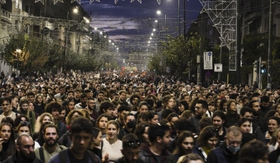 Ολοκληρώθηκε η πορεία για το Πολυτεχνείο, 20 προσαγωγές από την Αστυνομία