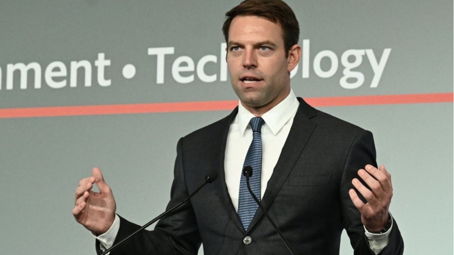 Κασσελάκης στον Economist: Δεν είμαι τυπικός αριστερός, δεν είμαι λαϊκιστής, είμαι με το λαό - Δεν είναι θρίαμβος η επενδυτική βαθμίδα