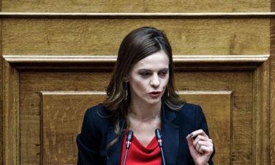 Αχτσιόγλου: Στις επιχειρήσεις που είχαν κλείσει με κρατική εντολή δεν υπάρχει καμία προστασία από τις απολύσεις