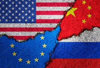 Θα γίνει η Ευρώπη το «σκυλάκι» των ΗΠΑ; - Η Κίνα βλέπει σχέδιο διατήρησης του Ψυχρού Πολέμου