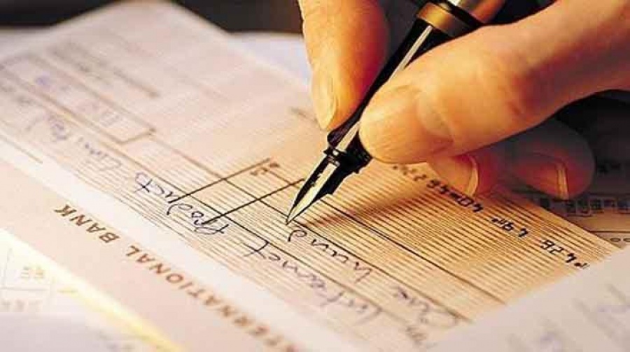 Χάος με τις επιταγές απειλεί και την εφοδιαστική αλυσίδα - Οι τράπεζες αδυνατούν λόγω των πολύπλοκων διαδικασιών