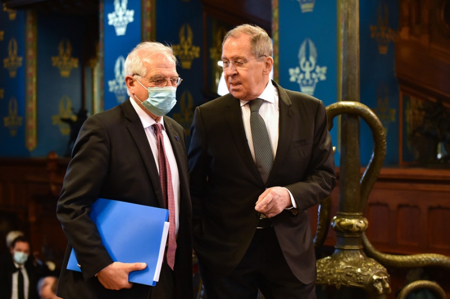 Lavrov (Ρωσία): Τι θα κάνουμε με αυτούς; - Αντιδράσεις για τα περί φασιστικής Ρωσίας από τον Borrell