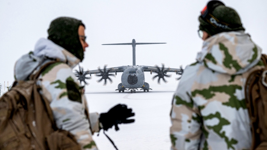 Ραγδαίες εξελίξεις: Η Δανία στέλνει στρατιωτικές ενισχύσεις στη Γροιλανδία - Ο Αρχιστράτηγος ηγείται της αποστολής