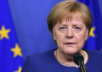 Seibert: Η Merkel εξακολουθεί να συζητά ευρωπαϊκές λύσεις για το μεταναστευτικό - προσφυγικό