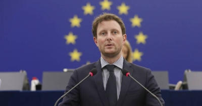 Σκληρό μήνυμα Γαλλίας σε Zelensky: Σε 15 με 20 χρόνια, η ένταξη της Ουκρανίας στην ΕΕ, μην αυταπατάσθε